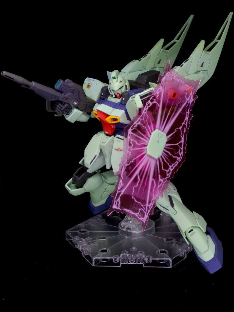 ビームシールドを構えて。