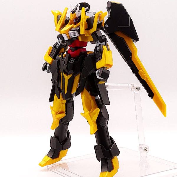 大事な大剣バックパックになるガンダムシュバルツリッターさん完成しました✨️素組み状態ではありますがサクッと作れてなおかつスタイリッシュなスタイルで、ものすごくかっこいいキットで満足でした✨せっかくなので撮影ブースで撮ったものに関しては一つの作品として投稿まとめようと思います☺️（1枚目）
