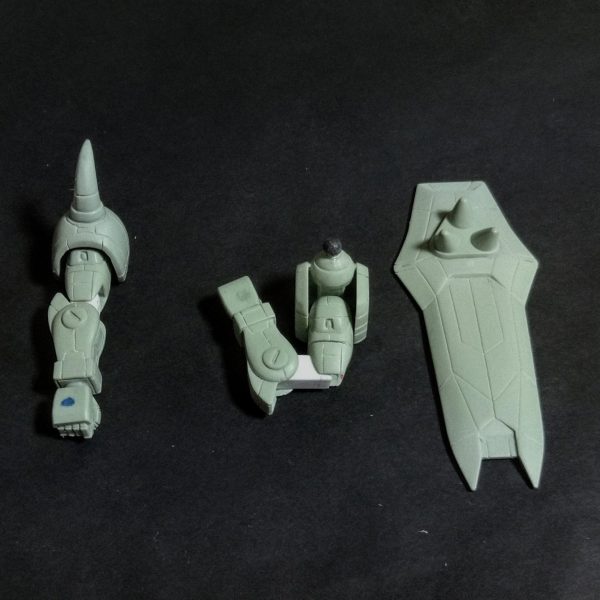 今回はザクウォーリアの腕の製作になります。結果的にはここまで可動できました。①の画像でこれまた大胆に各部切り離します。②の画像で内部をプラ板で補強し特に二の腕の部分はアルミ線の他に3ミリプラ棒で軸を作り可動と補強に成功しました。③の画像で各部パーツの加工が終わってこんな感じに！肘の関節は元パーツが使えなくて積層プラ板より新規製作🙏次の回で各部組み付けて全体の確認します😊（1枚目）