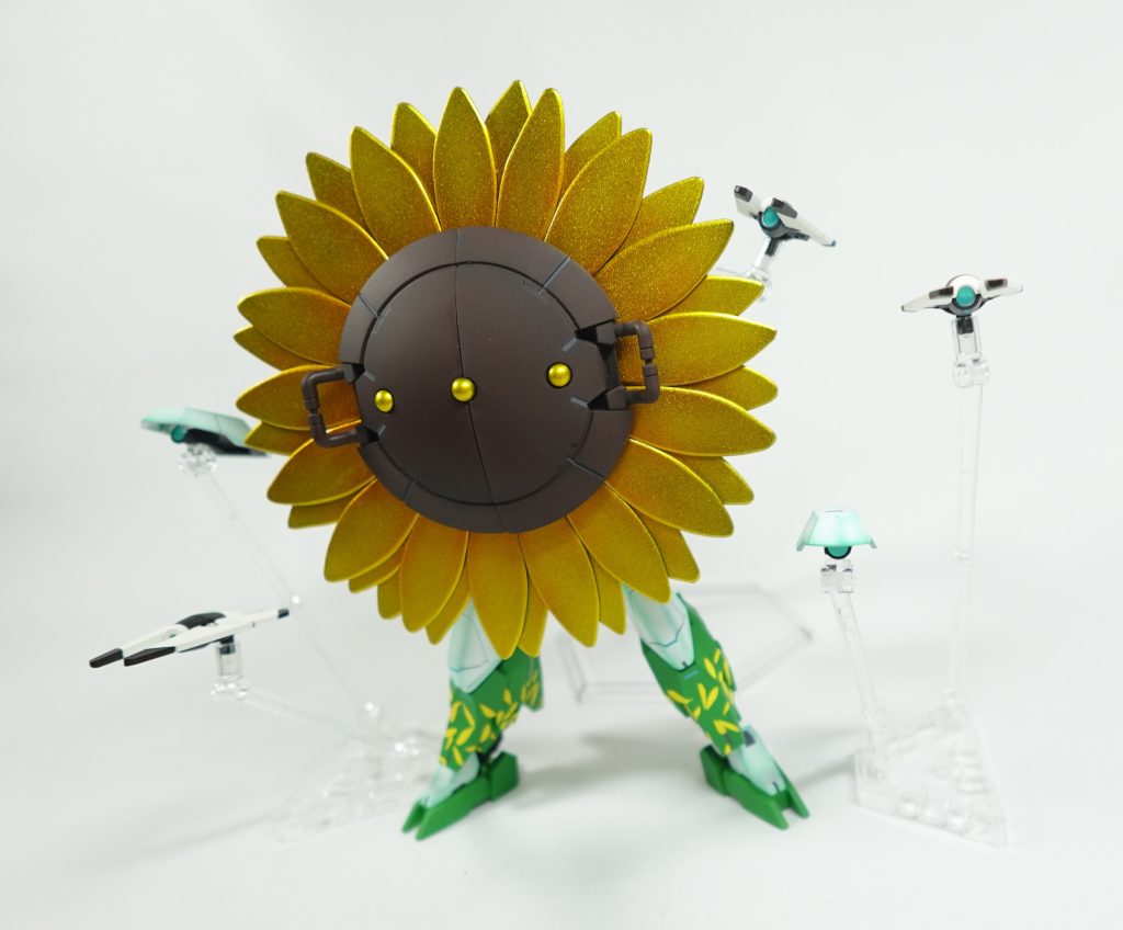 見た目は足の生えた奇妙な生き物みたいですね(^-^;