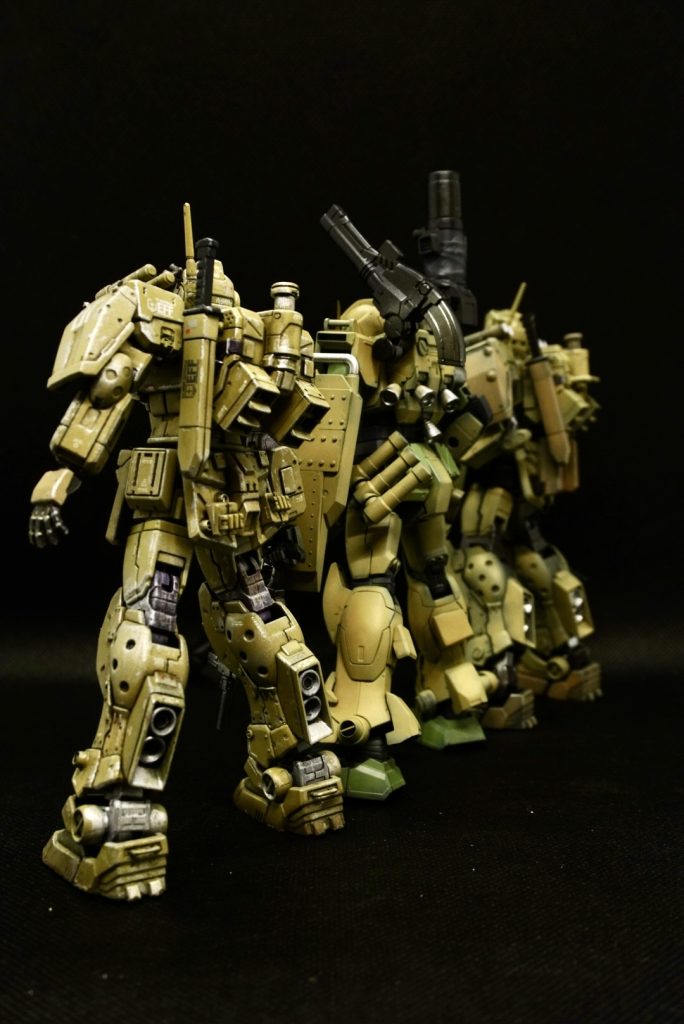 リアリティはさておき、ゴテゴテした背中はカッコいいですね。ジムスパルタンもう一機欲しくなって先日の再販狙いましたが間に合いませんでした涙