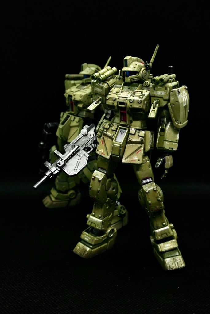 積んでいたもう一機も結局は最初の頃に作ったジムスパルタンさんと同じ仕様で作成。缶スプレーからエアブラシ塗装になったので色味がだいぶ異なってしまいました