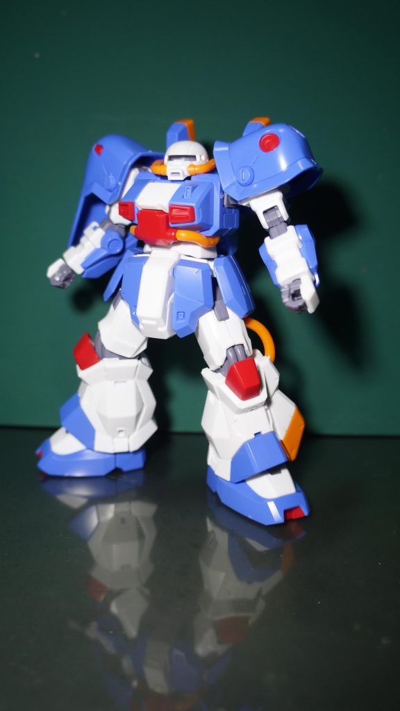 一応、これがパチ組状態の元のホビーハイザックです。！！(zaku-kao10)完成写真のバックパックを組み間違えていることに気づきました！そんな馬鹿な…。ご、ご愛敬ということで…(zaku-kao9)