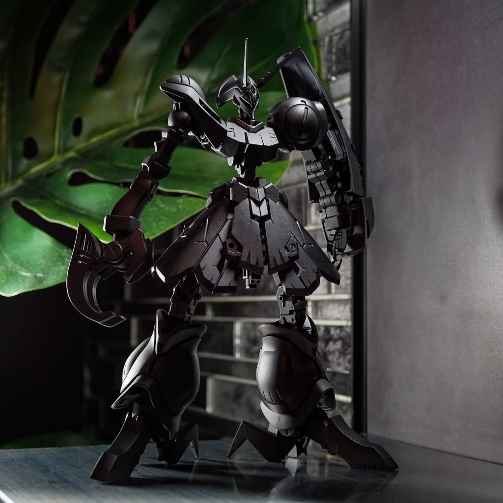 作品名：黒サフでシルエット確認<p>おわん型スカートを使わないバウンドドックを考えてて、こんな感じで一旦黒サフでプロポーション確認。 腕とか武器とか頭とか、もっとガッツリ改造しようか迷い中。</p>