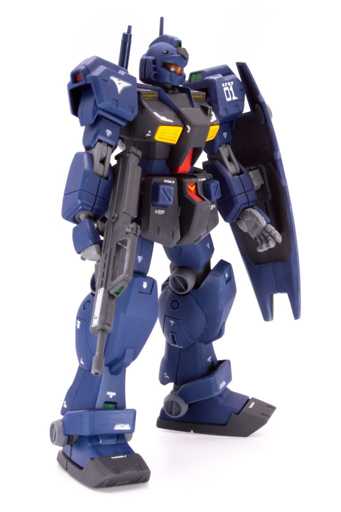 細かい工作は一切せずに、そのまま組んでます。合わせ目などもそのままです。