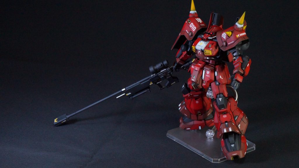 実に新作の投稿は1年3か月ぶりになります。昨年から他事が忙しくなり、なかなか制作が進まない上に凝った改造などに手を出しだした末に全くもって完成に行きつかない状態が続いておりました。覚えておられる方はいないと思いますが、以前の投稿でHG ゴッグを作っているとお伝えしておりましたが、それが元凶です。あれやこれやと弄り出して、ドツボにはまってしまい、このままではいつになっても完成しないと思い、一旦制作を止め、他のものを完成させようと方針転換しました。ただ、ゴッグも諦めたわけではないので、ちょこちょこ制作を進めております。