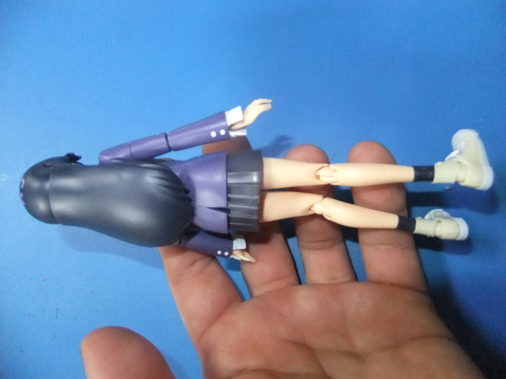 バックショットとナリマス。レギュレーションを考えて過度な陰影追加は抑えています。