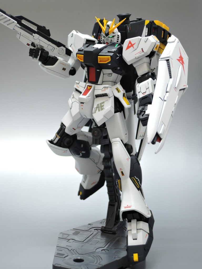 太ももを４ミリほど延長しているのでかなり小顔に見えるはず！腕も幅詰めしています。