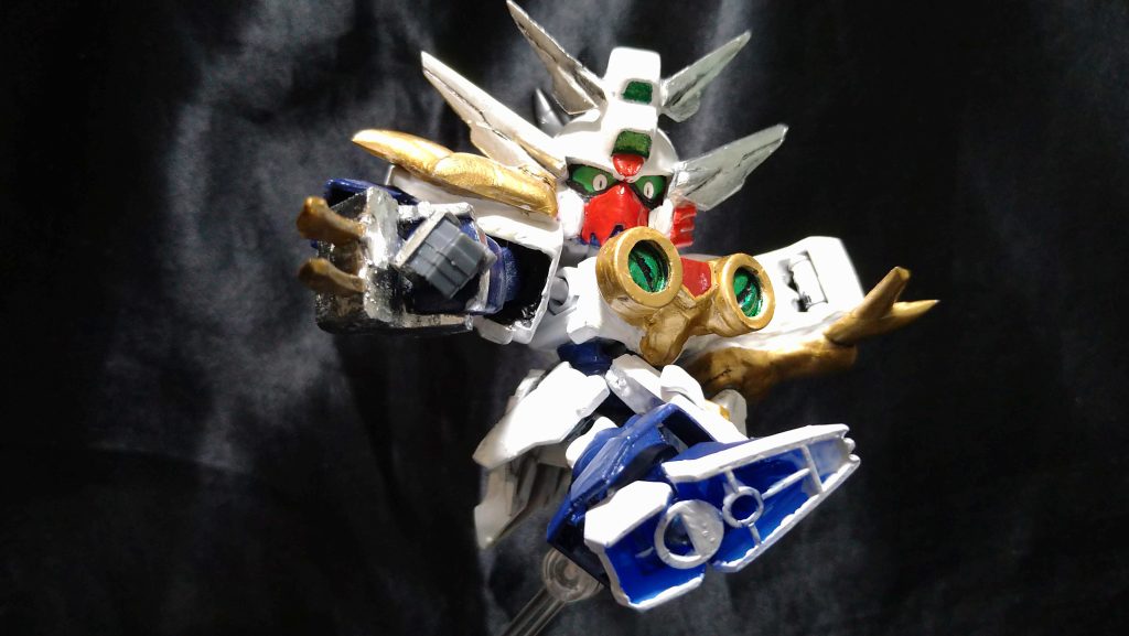 脚は諸葛亮フリーダムのを一部切り落としてスカート部を可動するように!モビルパワードって言う昔のガンダムカードゲームのポーズ再現!