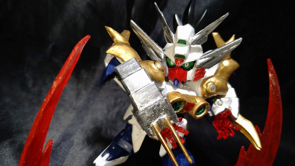 斬甲斧断刃!!手甲はSDガンダムの武者ブルーガンダムとかいうやつの肩アーマーだけ残っていたのでそれと張飛の爪!最後に劉備ユニコーンの髪の毛切り出して後ろにペタリ!手はスペリオルFドラゴンの!( 本体未作成)