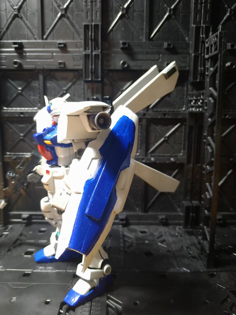 シールドもそれっぽく。