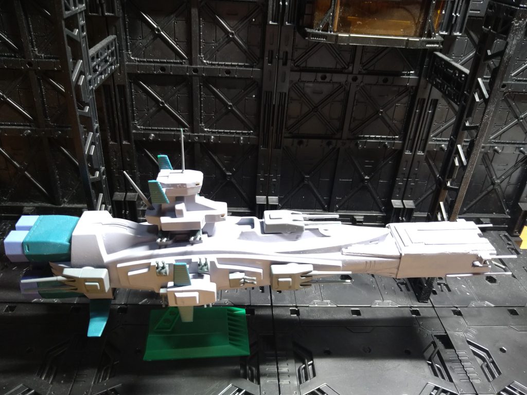 特徴的なのが前面の改修されたカタルバルトだと思います。あまり作例を見かけませんでしたので資料を見ながらプラ板をペタペタと貼りました。前面部分の作り込みと塗装が甘いので、そのうち再改修を施そうと思います。