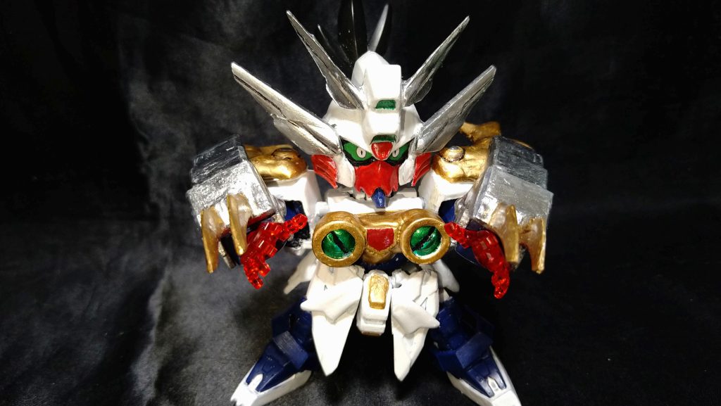 顔のダブル角と肩はBB戦士Gジェネシリーズのゴッドガンダムをベースの張飛ゴッドに貼り付けて顔はパテパテして無理くり作成!胸鎧と肩の装飾はレジンとランナーのあまりをゴチャゴチャして作成