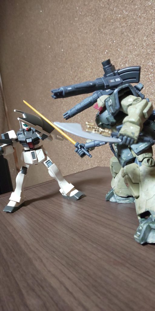 やられキャラとしてジムコマンド（パチ組みのまま）登場😆