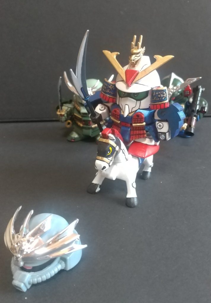 ドタドタドタ古「くおらあ待あてぇ、食い物の恨みの恐ろしさをその身に刻んでやるう!!」今「見苦しいぞシン!武士らしく潔う花と散れいっ!」新「スイカ1コで散れるかよ〜!」Z「えーい、まだ抵抗するのならっ」Z「来い、愛馬オラシオン!」パカランパカラン古今「あっずるい」Z「うおおおお〜」新「ヒー追いつかれるう」プスッ