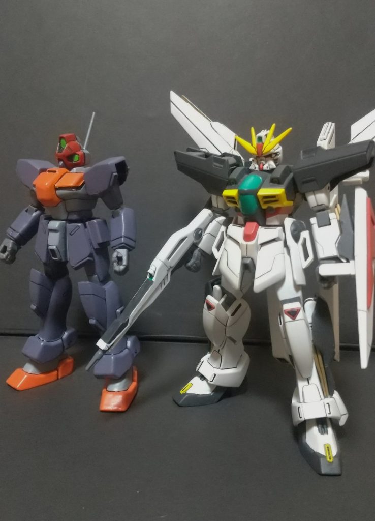 最後にツーショット、右は旧キット144分の1ダブルXです当時モノのキットと比べても違和感ない……かな? 以上ですありがとうございました