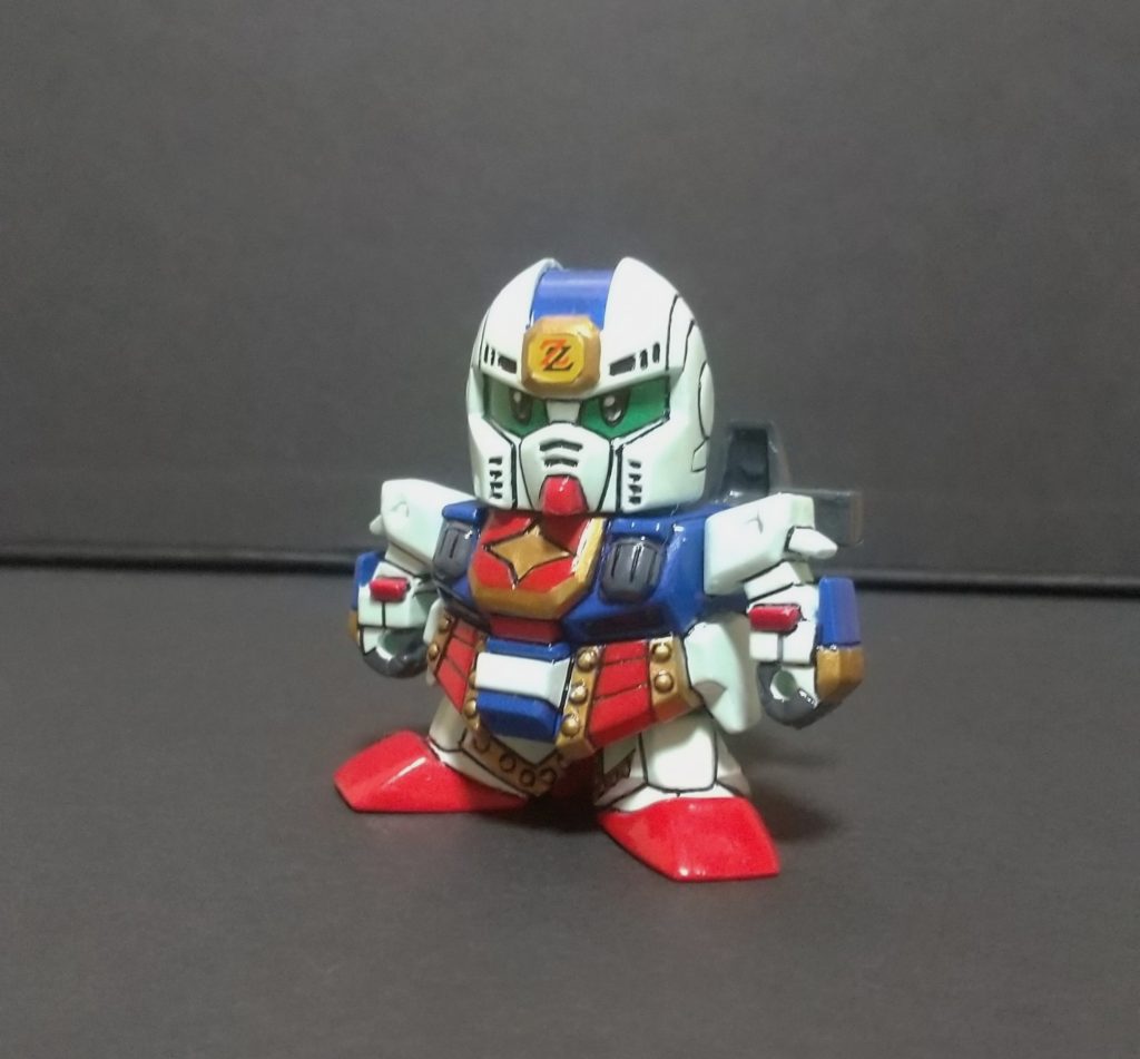 おなじみ軽装モード頭のZZのマークは手描きはしんどいのでシールに頼りました。