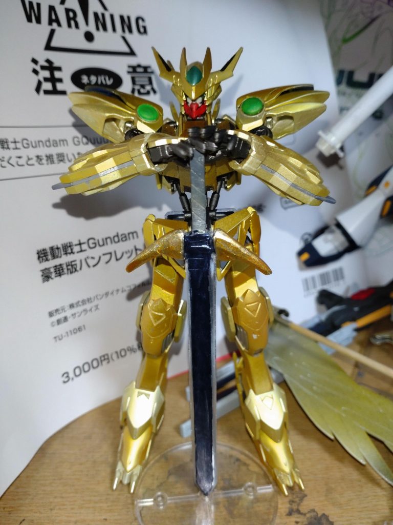 足元にゼロカスの羽根があると思いますが、、、気がむいたら翼人作ろうかなと思います