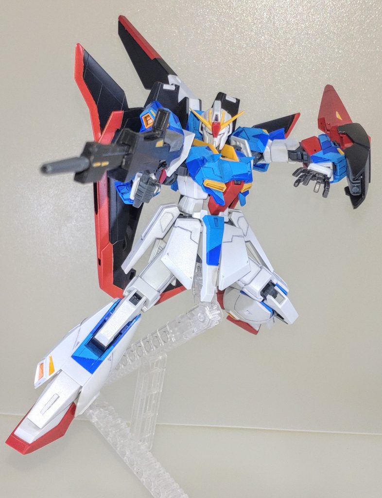 最後にmgVer.1.5のパッケージと同じポーズ。以上ゼータガンダムでした。ゼータはスプリッター迷彩が映えるmsでもありますが、実際に塗装してみると難しかったです。これをうまく再現出来ている皆様方は本当に凄いなぁと思いました。手探りの状態で塗装してみましたがそれなりに表現出来たかなと勝手に自己満足しています。最後まで見て頂いてありがとうございました。