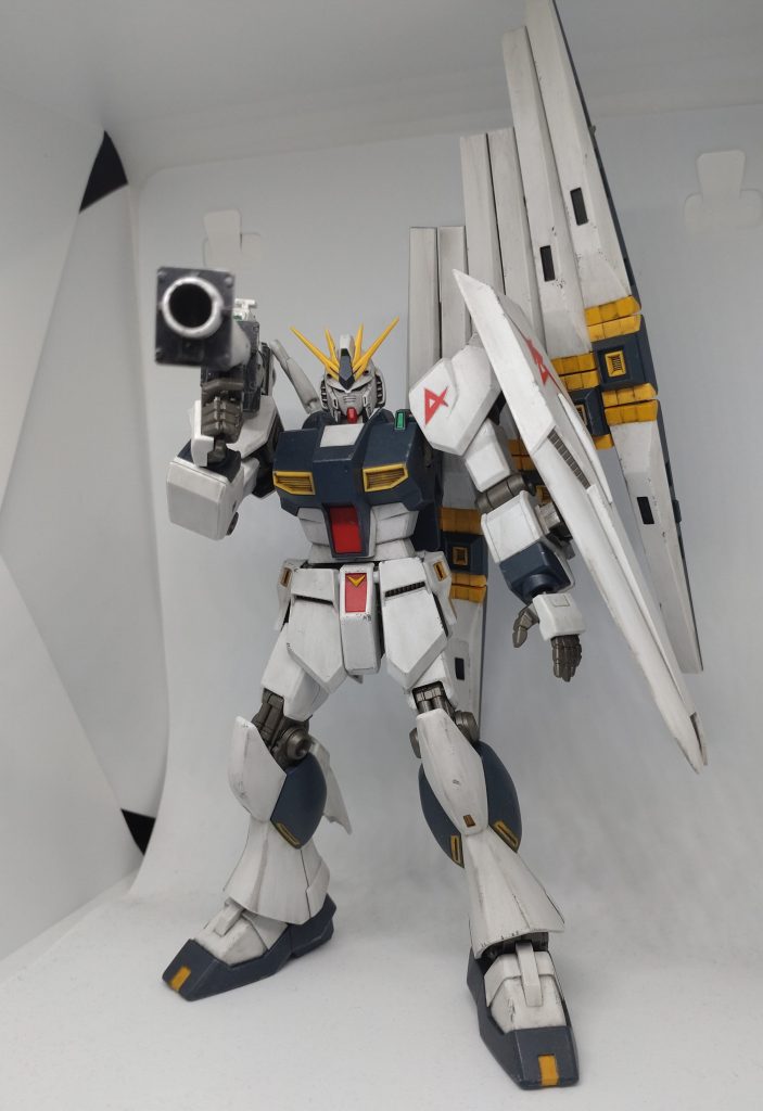 バズーカを構えて。