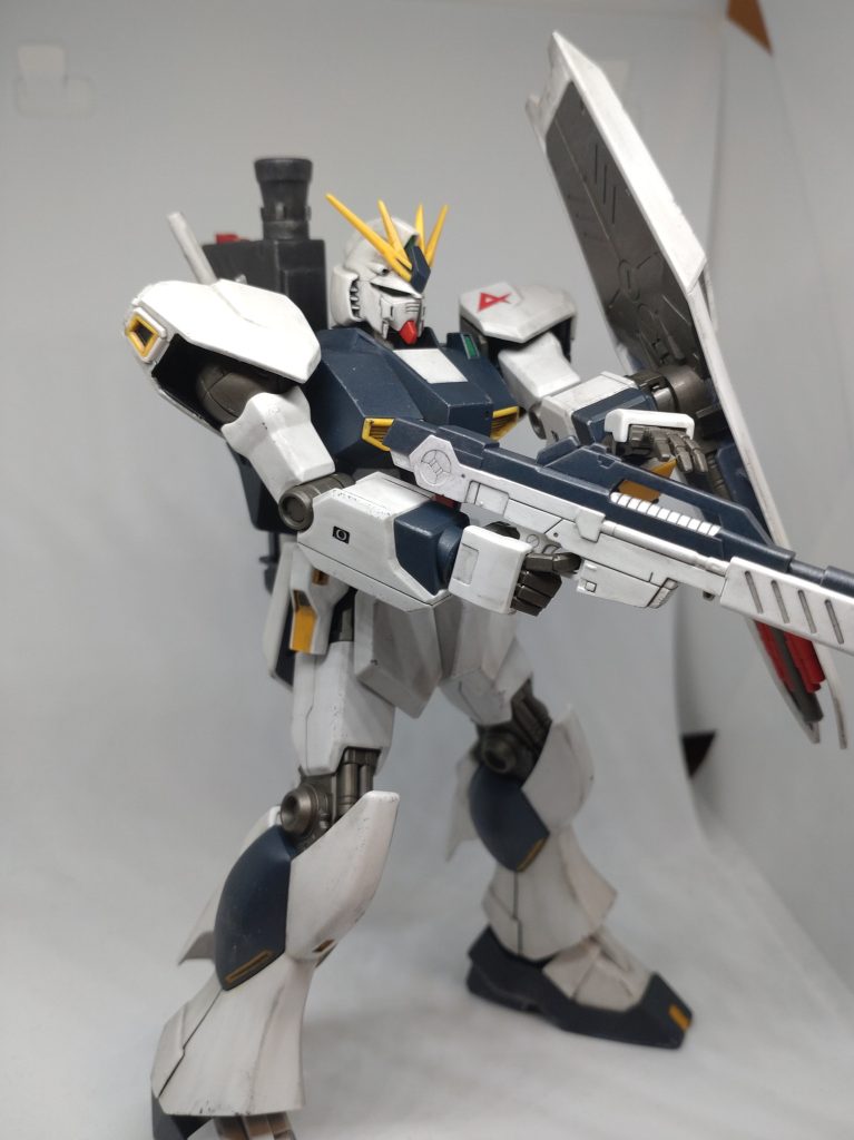 νガンダム–9枚目/制作者:ラックス