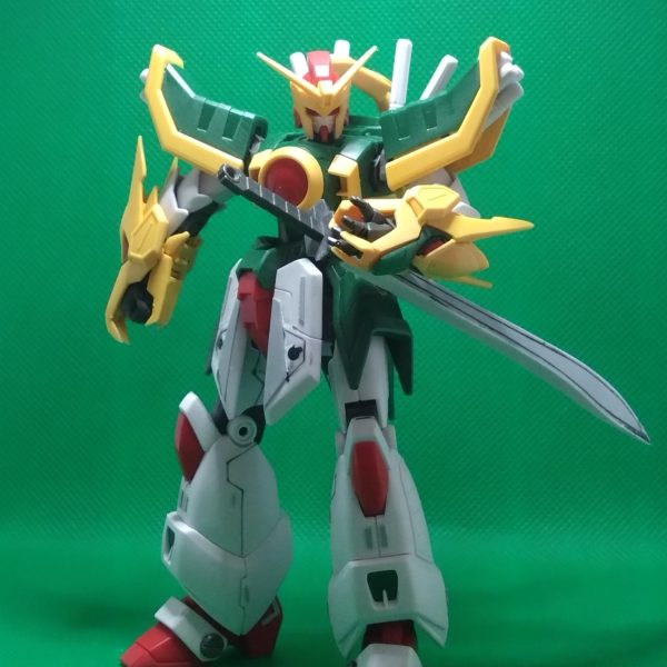 約2年ぶりの投稿になります(gundam-kao5)久しぶりにカッコいいガンプラが手に入ったので投稿しました。Gガンダム世代の私に取ったらドラゴンガンダムは大好きな機体になります(zaku-kao6)いつもの事でそのまま作ったら面白くないので筋彫りとプラ版はってちょこっと改造(gandam-hand1)イメージは「 若い時のドラゴンガンダム」今日は初めてスクラッチで刀を作りました(zaku-kao4)まだ制作途中なので完成したら見て下さい(zaku-kao7) （2枚目）