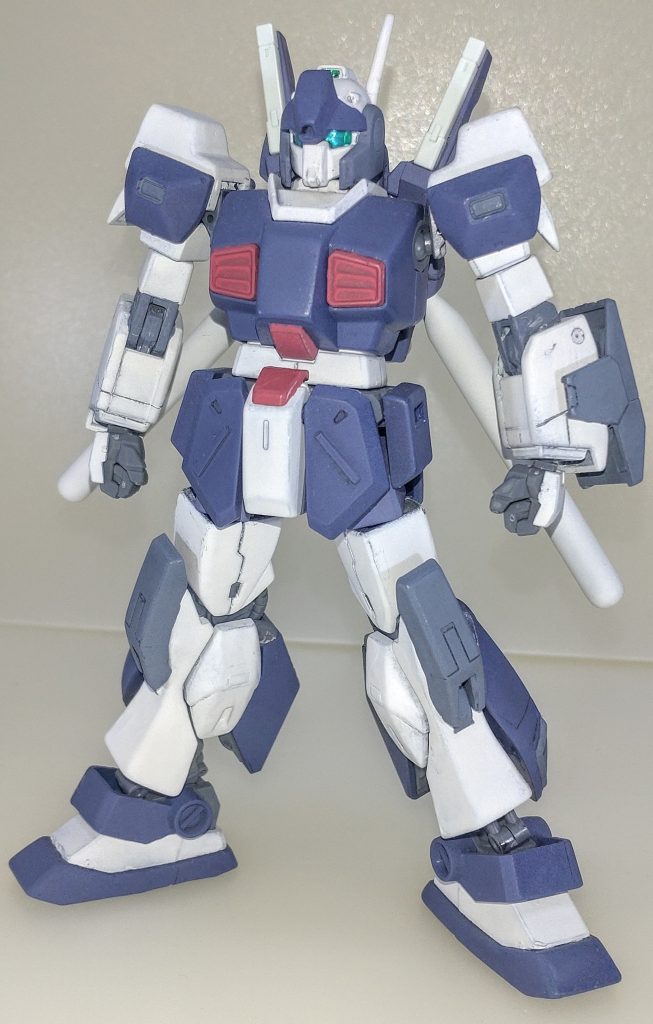 全身。キットは以前ジュアッグのオマケとして載せたネモと同じく2014年頃に購入しダメージモデルの練習用として組んだ物でしたが、製作するにあたりダメージ痕を消してから追加パーツを組み込み今年の4月に完成させました。