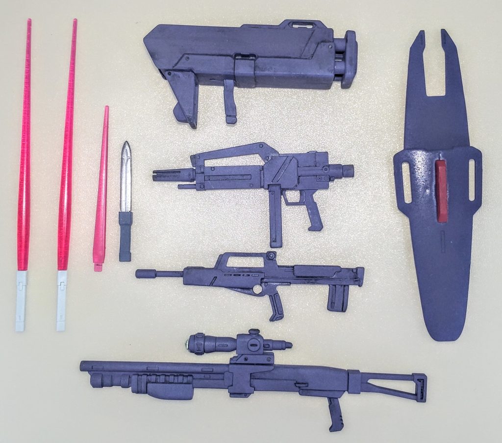 武装類。量産機なので元々付属の武装の他、いくつか追加しています。