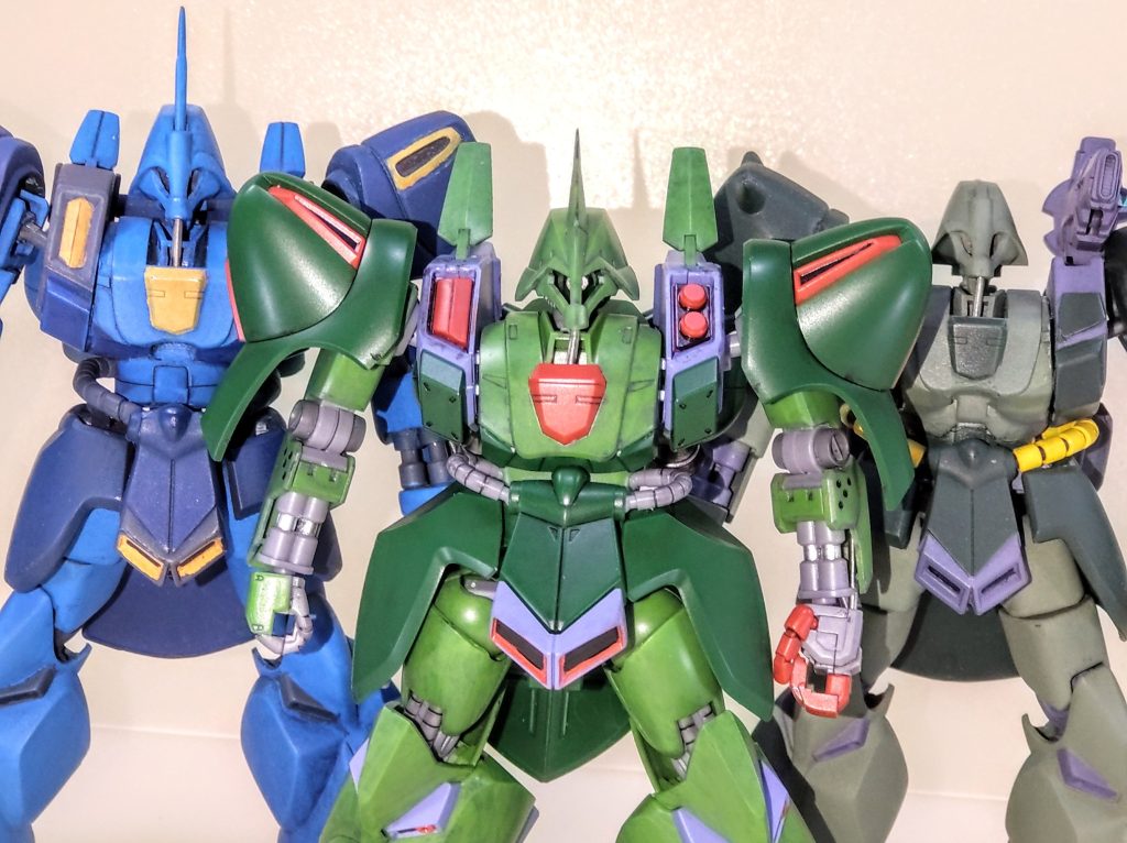 2機とも様々な方法で製作したのでこうしてhgucと揃えると感動と共にどの辺が変化しているのかすぐに分かります。