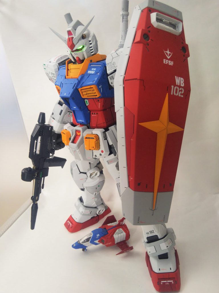 少しスジボリを追加してあります。