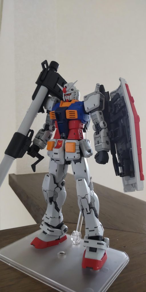 シールドの裏にビームライフルしまえるのがこのキットで1番好きなところです