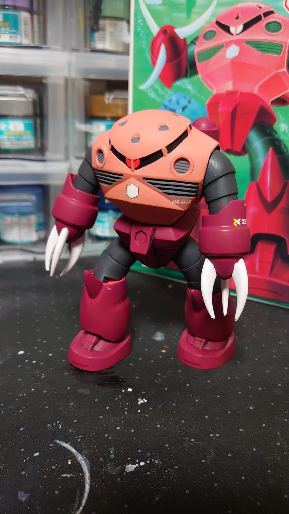 最後はいつも通りの全身絵に動きを付けてさすが旧キット。中々動かないし、ポージングも。。。でもそれはそれで楽しい(´ω｀)ガンプラ発売初期の旧キット(今回の製作はもちろん再販品ですが)を作ったのは何十年振り。モデラーとしての腕も磨かれていると信じたいwとはいえ、まだまだ道半ば。これまで通り、気の向くままに、ボチボチ製作していこうと思います(´ω｀)