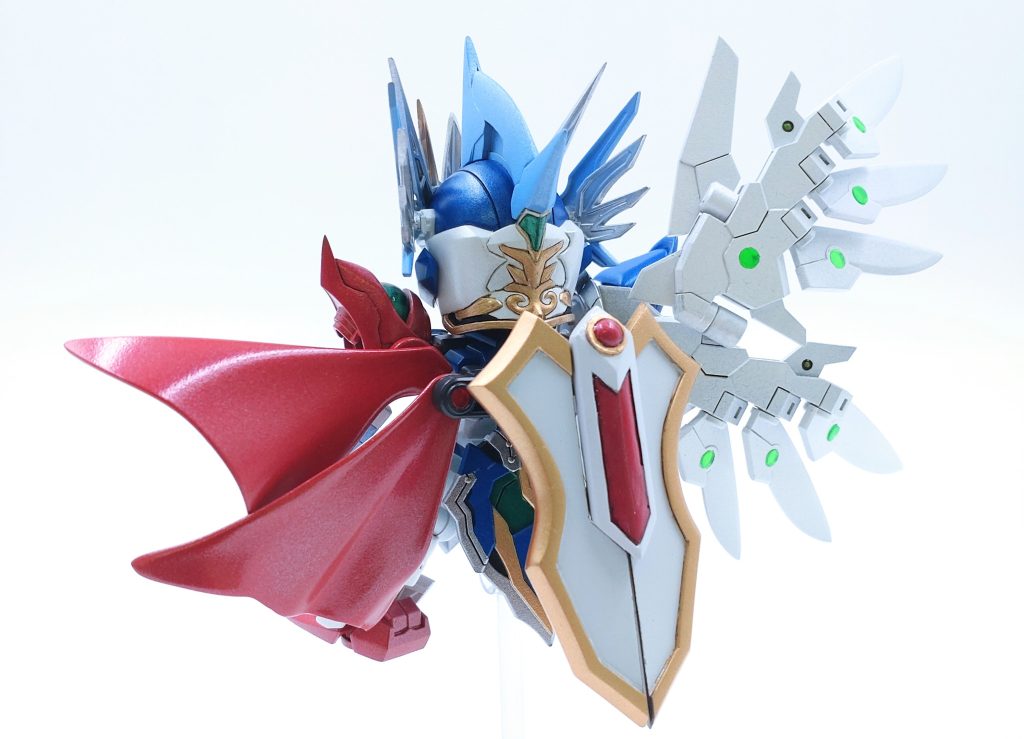 通常時は自律型シールド【守護兵装・アークエンジェル】として背中にマウントしています。