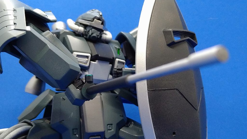 スタンロッドグフのように相手をショートさせるのがメイン 警備員なら警棒ナイト!ゲルググシールドにマウント可能