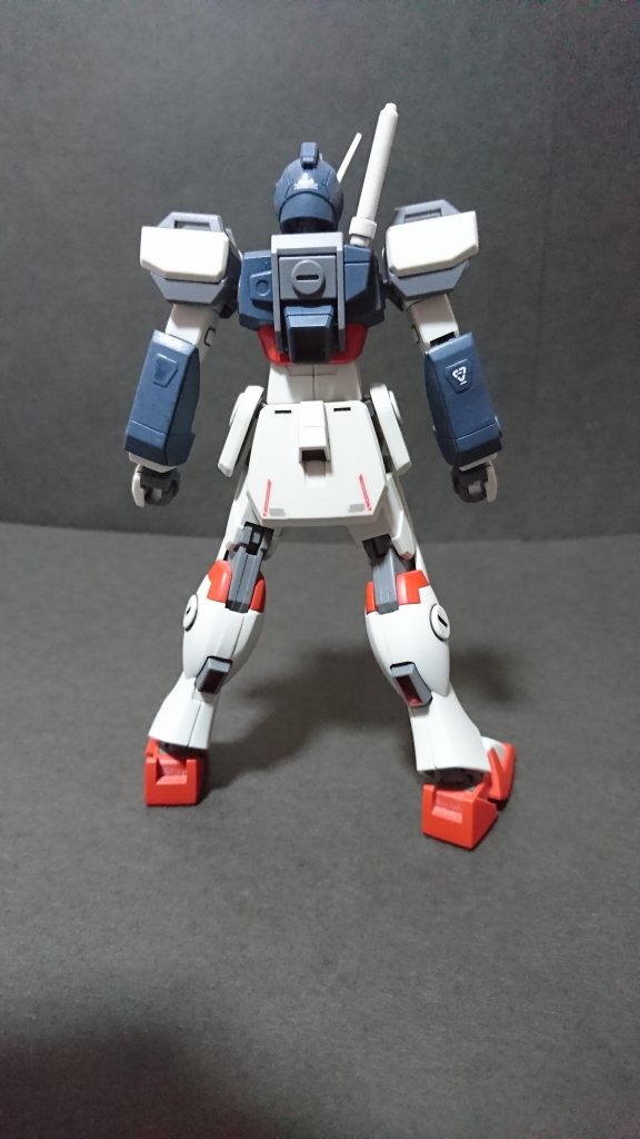 後ろ(前腕部の後ろのデカール剥がれてるの今更気づきました;)