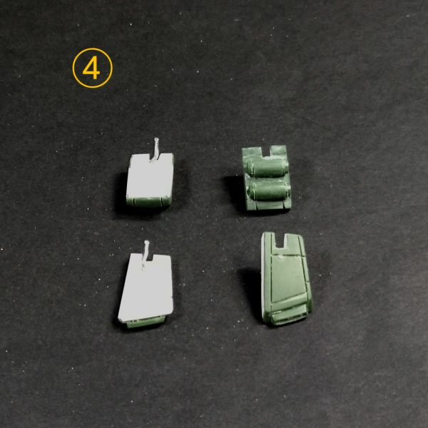 最近本当に暑くてバテてまして製作が進んでなかったのですが、ザクウォーリアの胴体の製作が進みました。①の画像で大胆に各部切り離して、②の画像で内部にフレームをプラ材で製作してアルミ線で接続。③の画像で上、下半身のジョイントにそろばん玉のような可動ジョイントを製作して可動域を広げました。④の画像で各部切り離したスカート内部をプラ材で補強してアルミ線で接続です。⑤の画像で後部スラスターは市販品で対応しました。（5枚目）