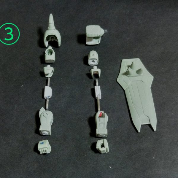 今回はザクウォーリアの腕の製作になります。結果的にはここまで可動できました。①の画像でこれまた大胆に各部切り離します。②の画像で内部をプラ板で補強し特に二の腕の部分はアルミ線の他に3ミリプラ棒で軸を作り可動と補強に成功しました。③の画像で各部パーツの加工が終わってこんな感じに！肘の関節は元パーツが使えなくて積層プラ板より新規製作🙏次の回で各部組み付けて全体の確認します😊（4枚目）