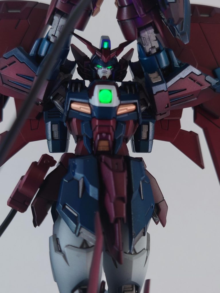 ブラックライトで光る！