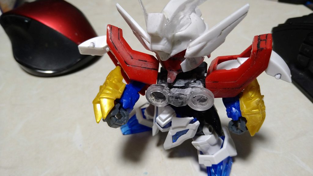 こんな感じになったりして、張飛ゴッドの手甲の爪を使う予定だったんですが、ニッパーで砕いてしまったので...他の七逆星も作れないものか検討してます