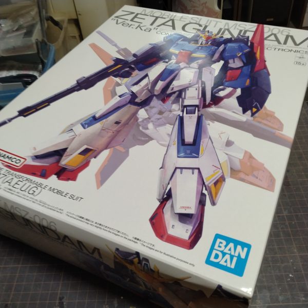 取り敢えず！次の製作はMGゼータで行こうと思います！😄流石にちょい休んでから開始しようと思ってますが！数日中には取り掛かろうと思ってます！😀今回も個人的なディテール追加はしません！グラデーション塗装のみでの製作で行きます！😀
