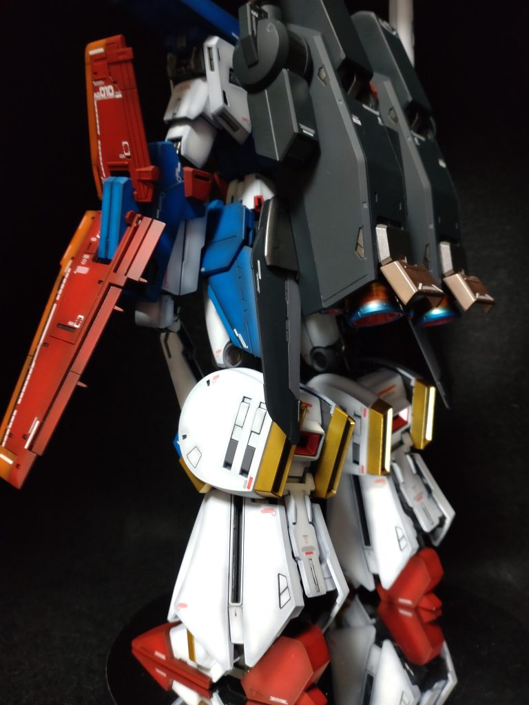 基本的に黒立ち上げのグラデーション塗装につや消しトップコートで仕上げてます。