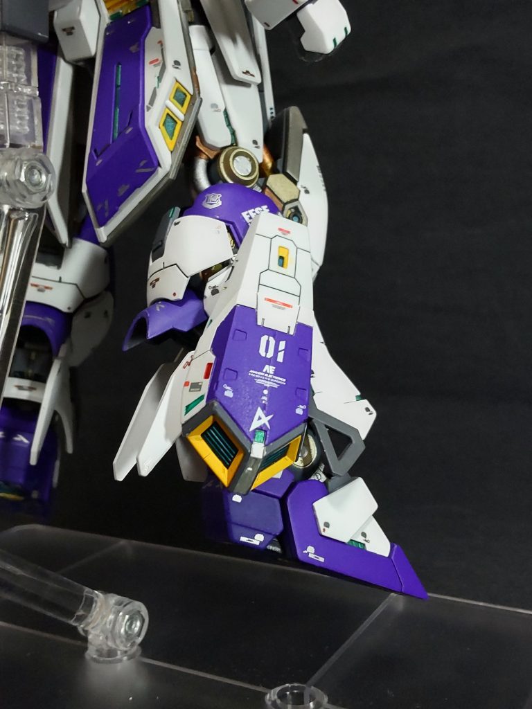 バックパック、肩部、脚部のスラスターを強化する事でアーマーや山盛りの武装を装備しても機動力が落ちません、たぶん😅。ネオジム磁石で取り付けなので取り外し可能。