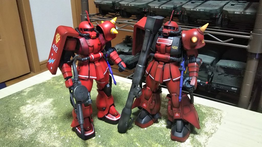 すぐにR型に乗り換えた?(R型どす黒い赤ですね💦)ゲルググも並べたいです💦