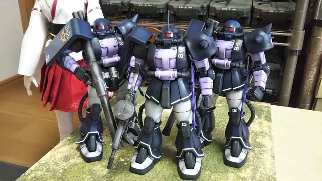 ついにMG2.0でも黒い三連星S型3機揃いました💦当時プレバンで(10年以上前)一度に調達しましたが今やったら転売疑われそうですね💦