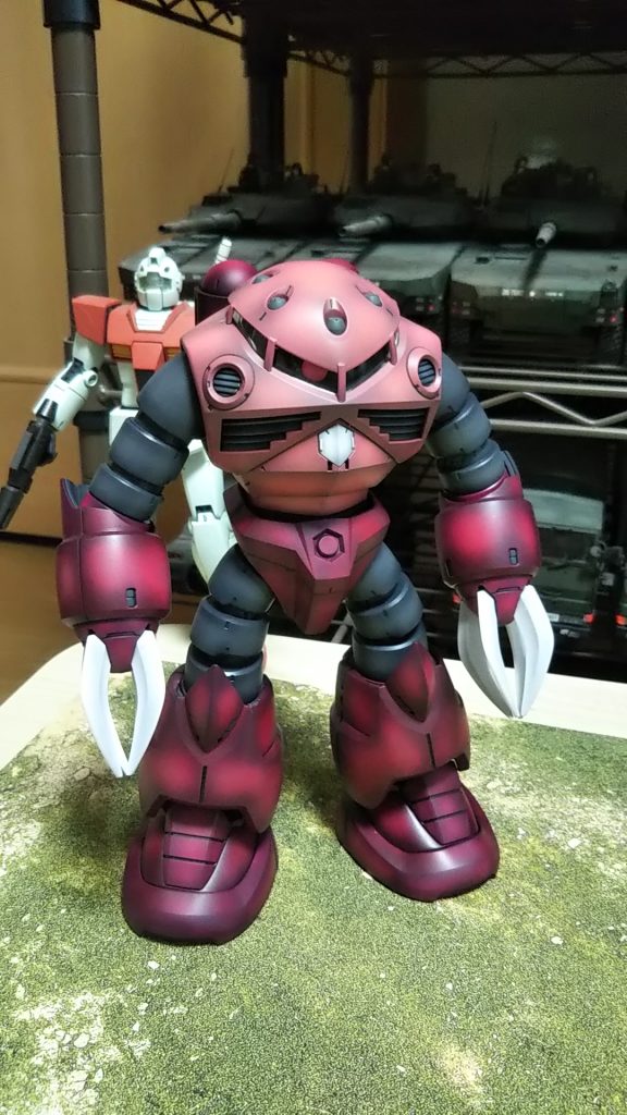 前💦少々カラーを重ねすぎて暗くなったか?シャアピンク、シャアレッド、ファントムグレーを使用し、下手なグラデーション仕上してます💦