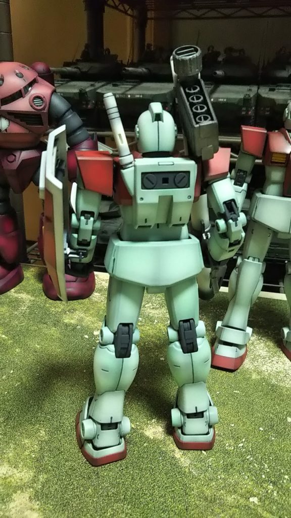 うしろ（仲間の最後の姿？）