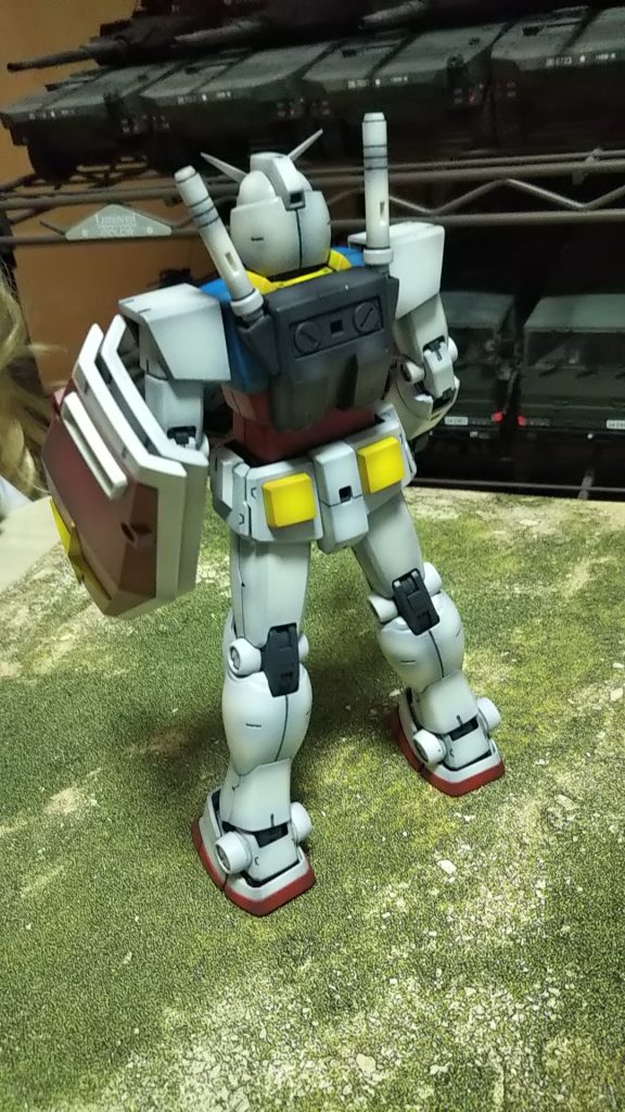 うしろーシールドはGファイターのものも使用して2重になっております💦