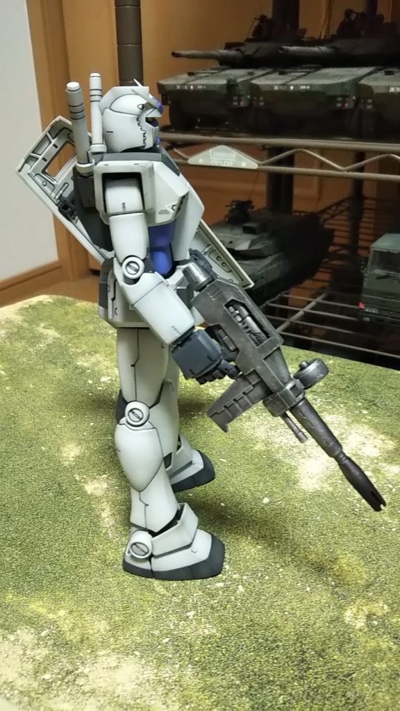 側面（ビームライフル装備💦）