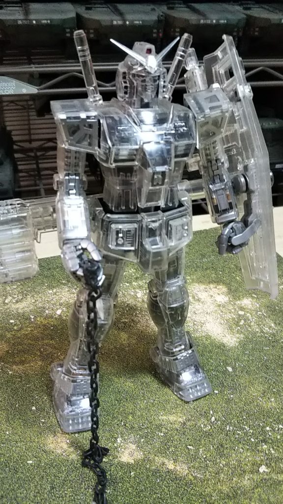 存在感なしガンダム💦–3枚目/制作者：@fomp4310