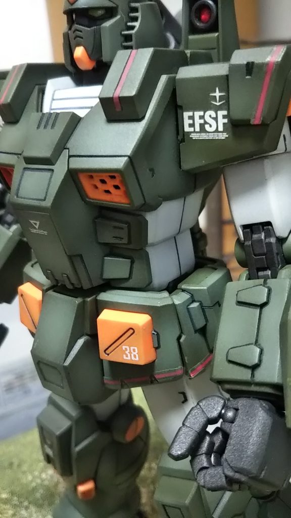 わき腹いちばん守るべきコクピットまわりの追加装甲が正面のみ💦ソ連邦か?